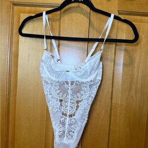 Babaton White Lace Bodysuit